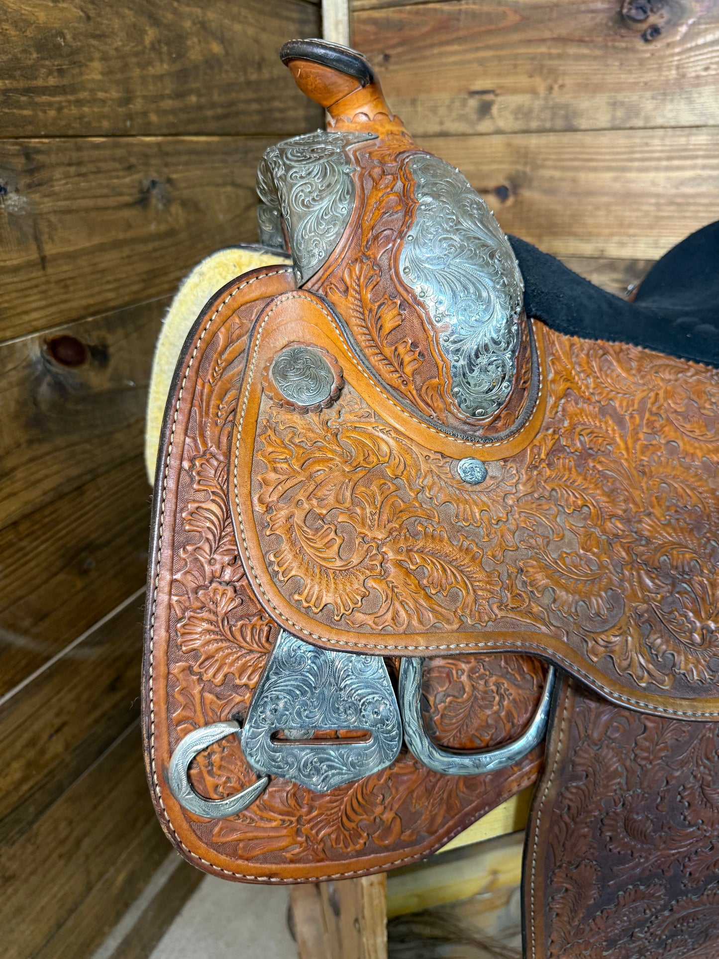 Imperial Western Show Saddle- 15"
