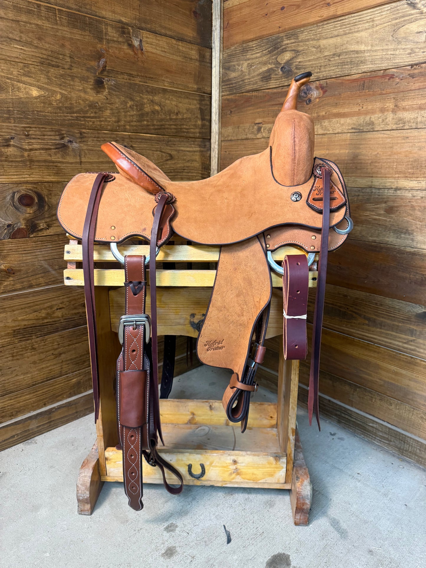 Hybrid Trainer- 16"