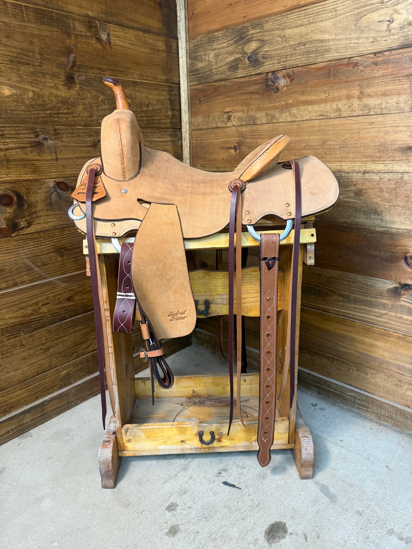 *SALE* Hybrid Trainer- 15.5"