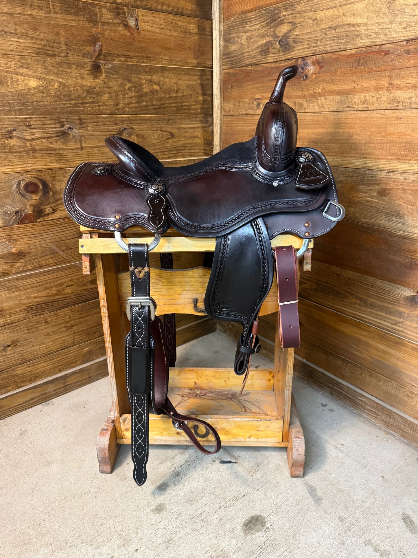 Hybrid Trainer- 15.5"