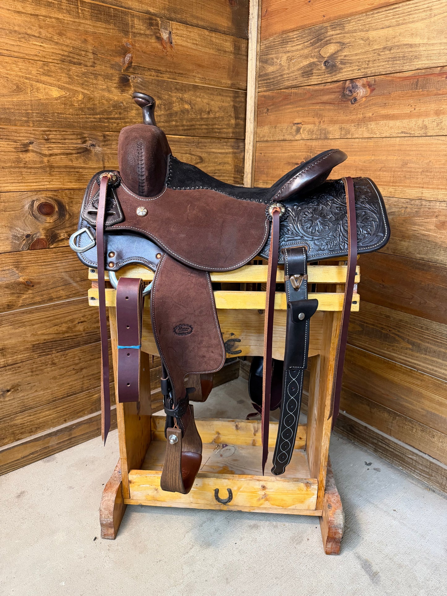 Slaton Lightweight Cowhorse- 16"