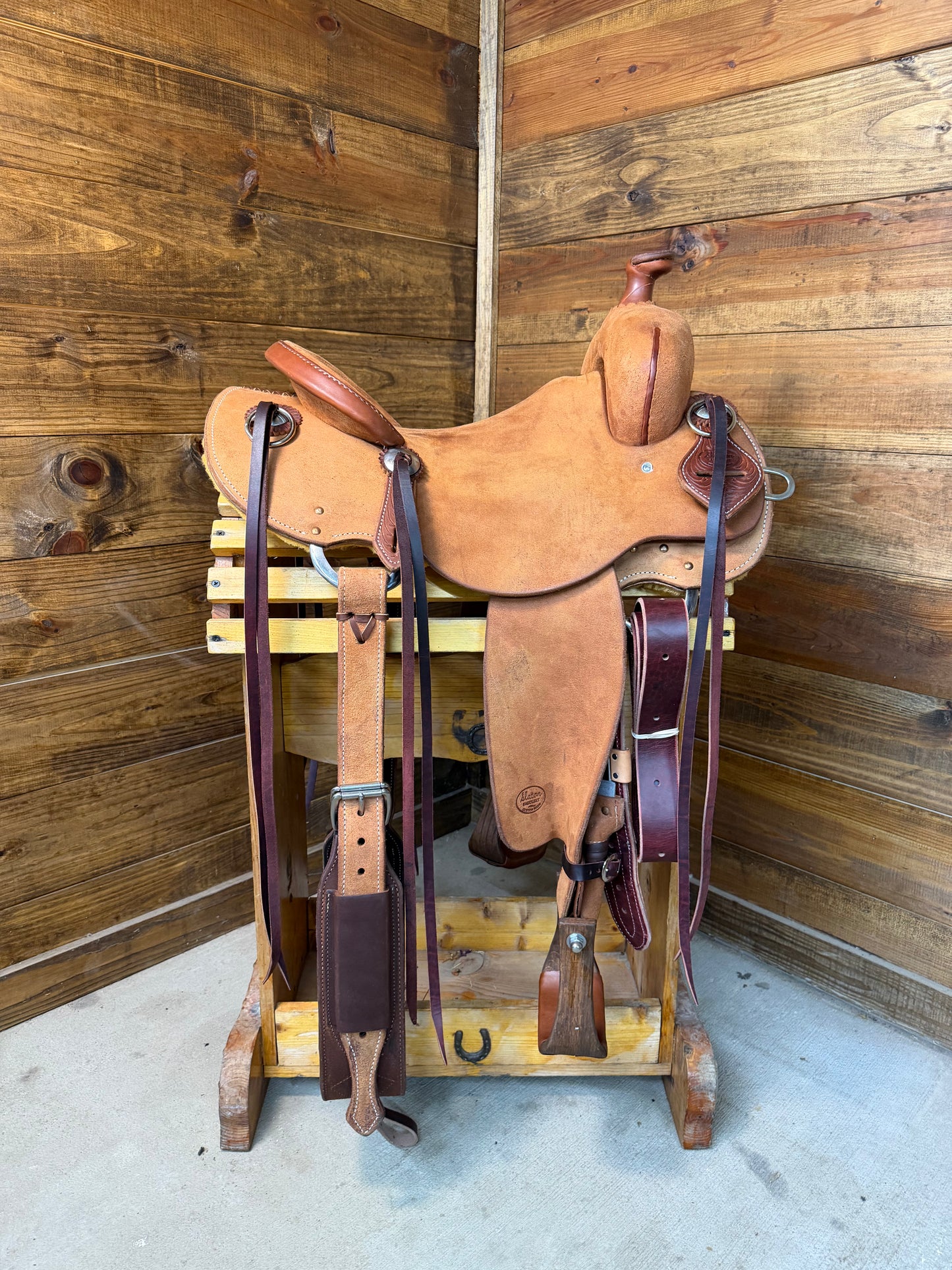 Slaton Lightweight Cowhorse-15"