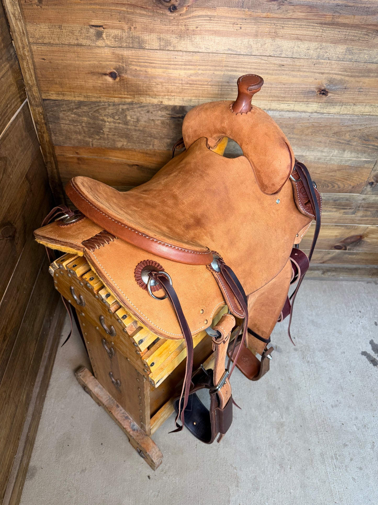 Slaton Lightweight Cowhorse-15"